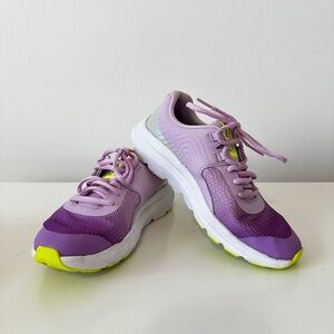 Kids Under Armour Purple running shoes - size 4Y